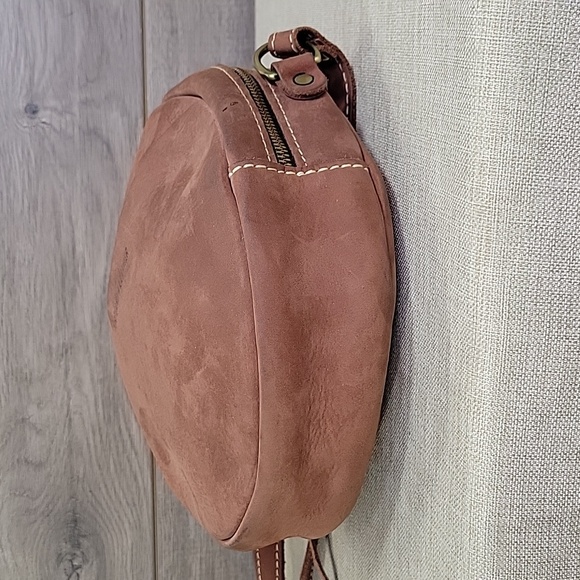 Portland Leather Round Brown Leather Crossbody Shoulder Bag - Picture 7 of 12